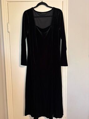 SHEIN Black Velvet Long-Sleeve Midi Dress